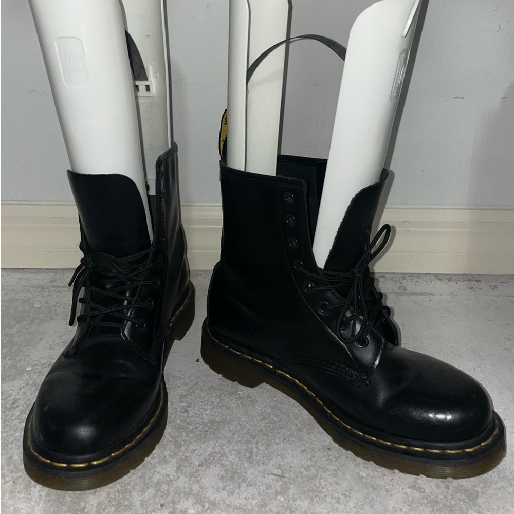 Dr. Martens 1460 Women’s Smooth Leather Lace Up Boots